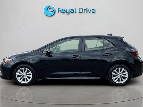 Used 2024 Toyota Corolla SE FWD image 3