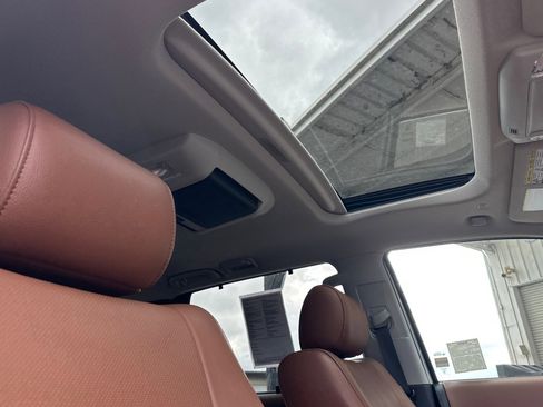 Used 2021 Toyota Sequoia Platinum AWD/4WD image 19