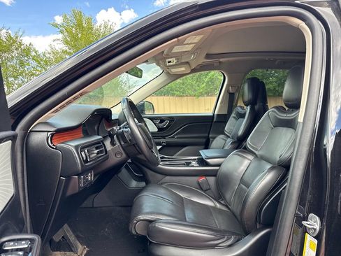 Used 2022 Lincoln Aviator Grand Touring w/ Equipment Group 301A AWD/4WD image 10