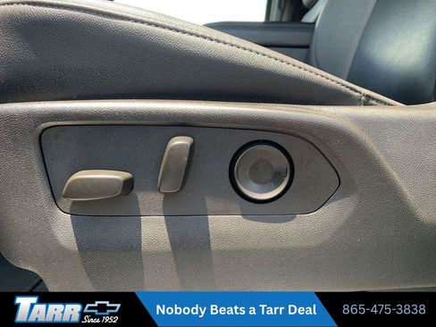 Used 2025 Chevrolet Tahoe LT RWD image 14