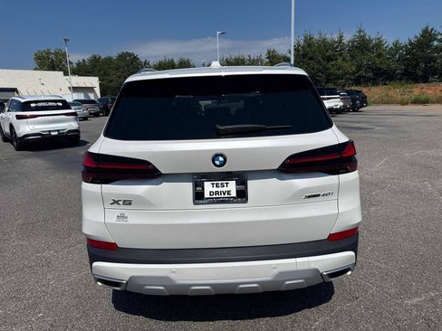 Used 2024 BMW X5 xDrive40i w/ Premium Package AWD/4WD image 7