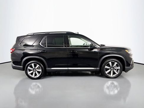 Used 2023 Honda Pilot Touring image 8