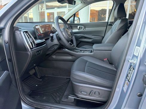 New 2025 Kia Sorento EX w/ Panoramic Sunroof Package image 4