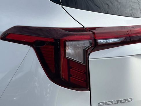 New 2026 Kia Seltos EX image 10