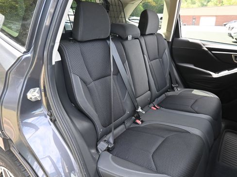 Used 2021 Subaru Forester Premium image 20