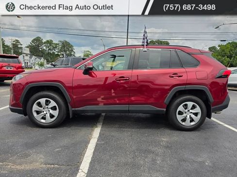 Used 2021 Toyota RAV4 LE AWD/4WD image 3