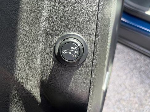 Used 2022 Chevrolet Equinox RS w/ RS Leather Package AWD/4WD image 37