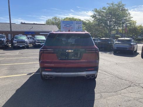 New 2025 Chevrolet Traverse LT w/ Sun and Wheel Package image 6