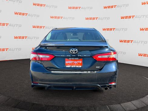 Used 2018 Toyota Camry LE image 4