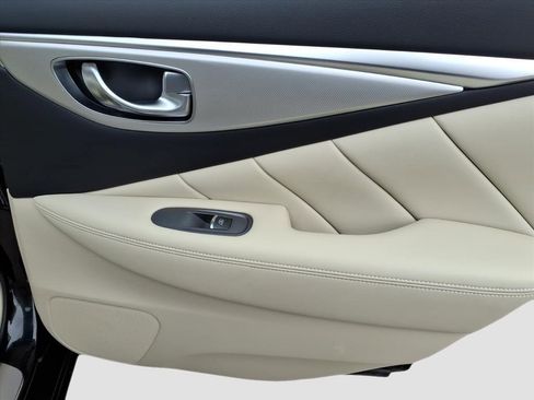 Used 2020 INFINITI Q50 Luxe w/ Essential Package (3.0T Luxe) image 12