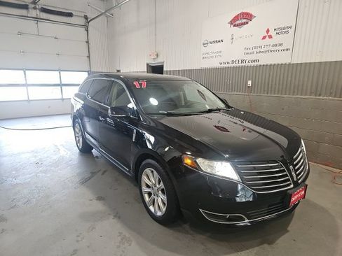 Used 2017 Lincoln MKT AWD w/ Technology Package image 1