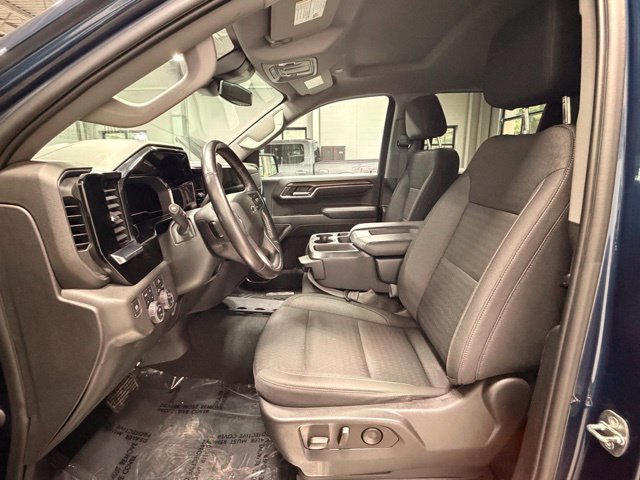 Used 2022 Chevrolet Silverado 1500 RST AWD/4WD image 28