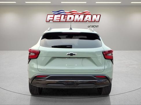 Used 2025 Chevrolet Trax ACTIV w/ Sunroof Package FWD image 4