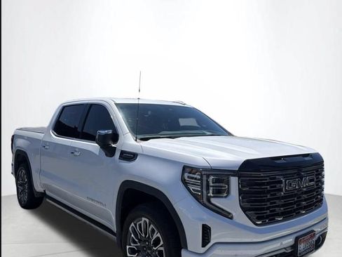 Used 2025 GMC Sierra 1500 Denali Ultimate AWD/4WD image 9