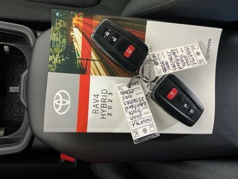 Used 2023 Toyota RAV4 XLE w/ XLE Grade Weather Package AWD/4WD image 22