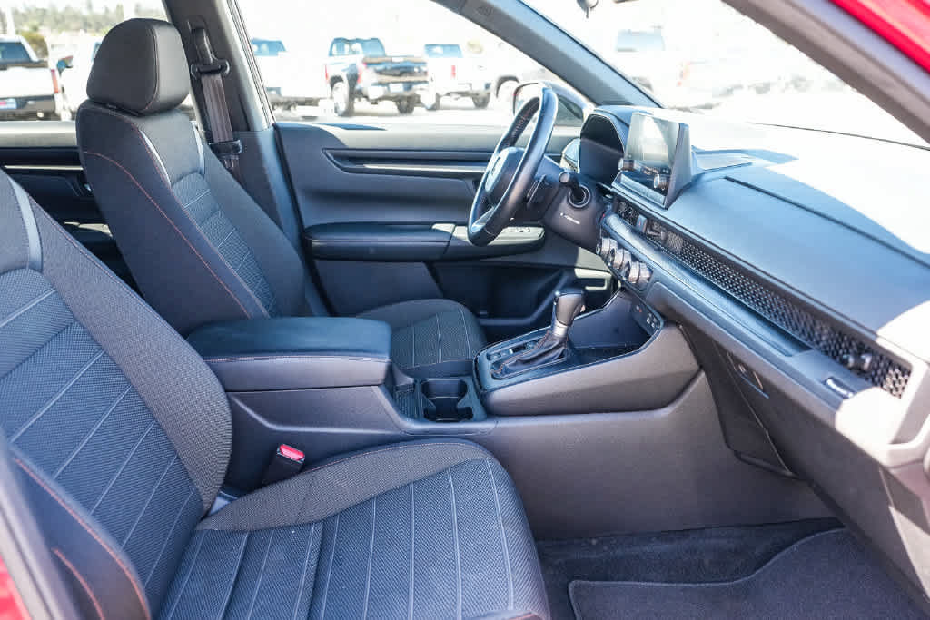 Used 2025 Honda CR-V Sport image 17