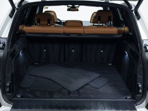 Certified 2025 BMW X5 xDrive40i w/ Climate Comfort Package AWD/4WD image 9