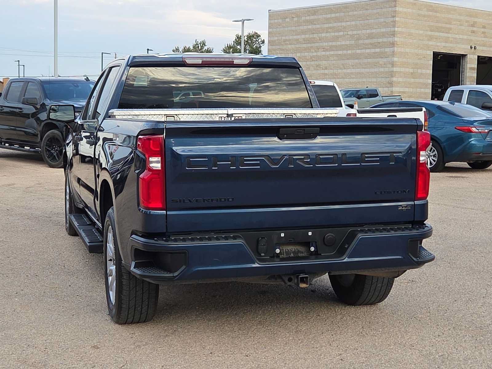 Used 2020 Chevrolet Silverado 1500 Custom w/ Custom Value Package RWD image 7