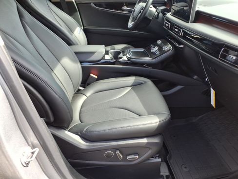 Used 2023 Lincoln Nautilus Reserve w/ Luxury Package AWD/4WD image 9