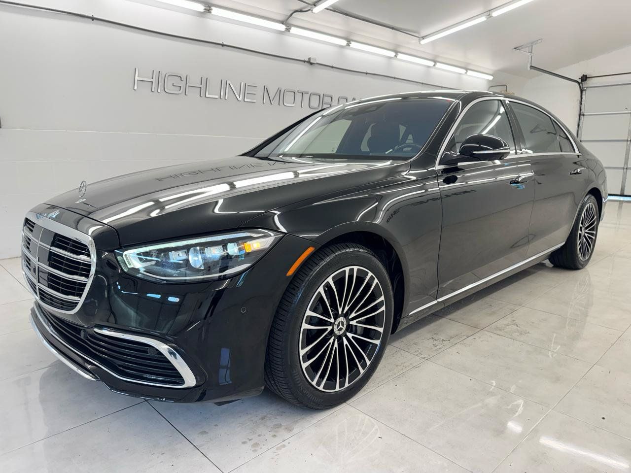 Used 2023 Mercedes-Benz S 500 4MATIC image 1