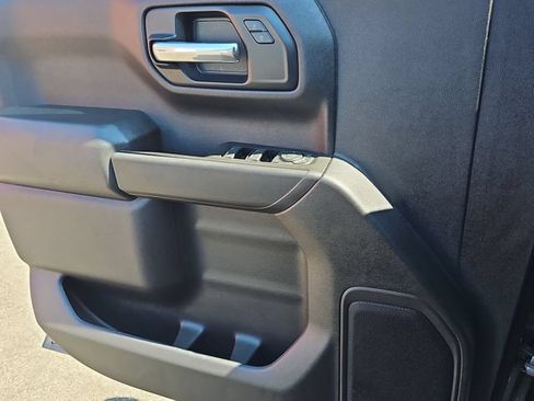 Used 2019 Chevrolet Silverado 1500 Custom Trail Boss w/ Custom Convenience Package AWD/4WD image 25