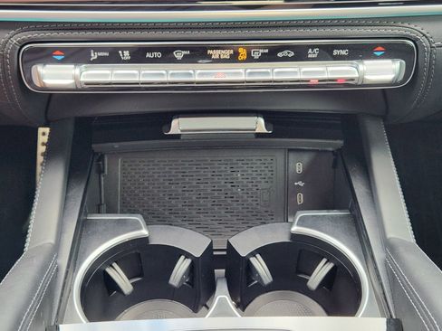 Used 2024 Mercedes-Benz GLE 53 AMG 4MATIC image 28