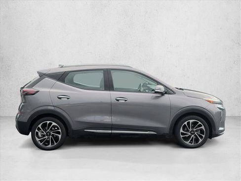 Used 2022 Chevrolet Bolt EUV Premier FWD image 4