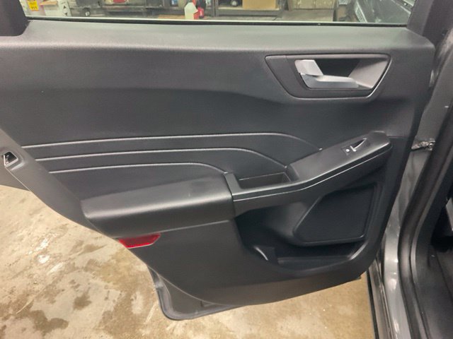 Used 2025 Ford Escape Platinum AWD/4WD image 12