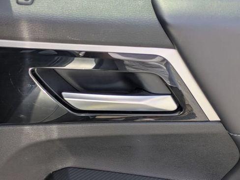Used 2024 Mitsubishi Outlander SE AWD/4WD image 36
