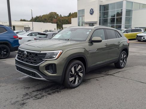 New 2026 Volkswagen Atlas Cross Sport SE image 7