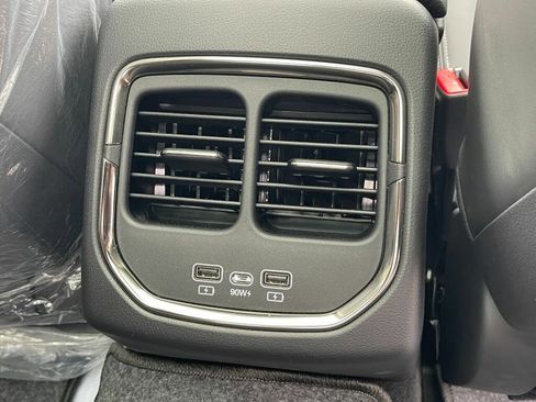 Used 2023 VinFast VF 8 Plus image 73