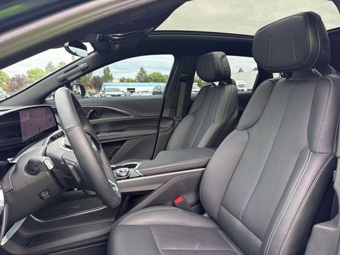 Used 2024 Cadillac Lyriq Sport AWD/4WD image 9