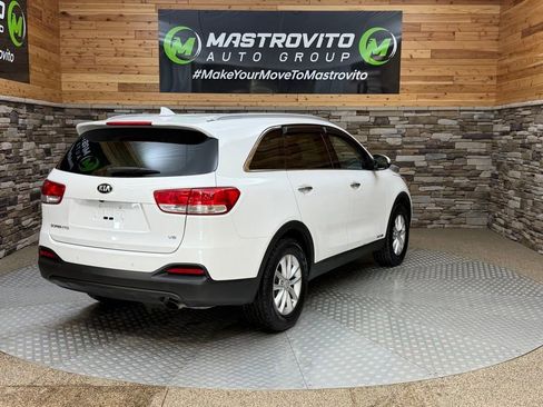 Used 2016 Kia Sorento LX w/ LX Convenience Package AWD/4WD image 9