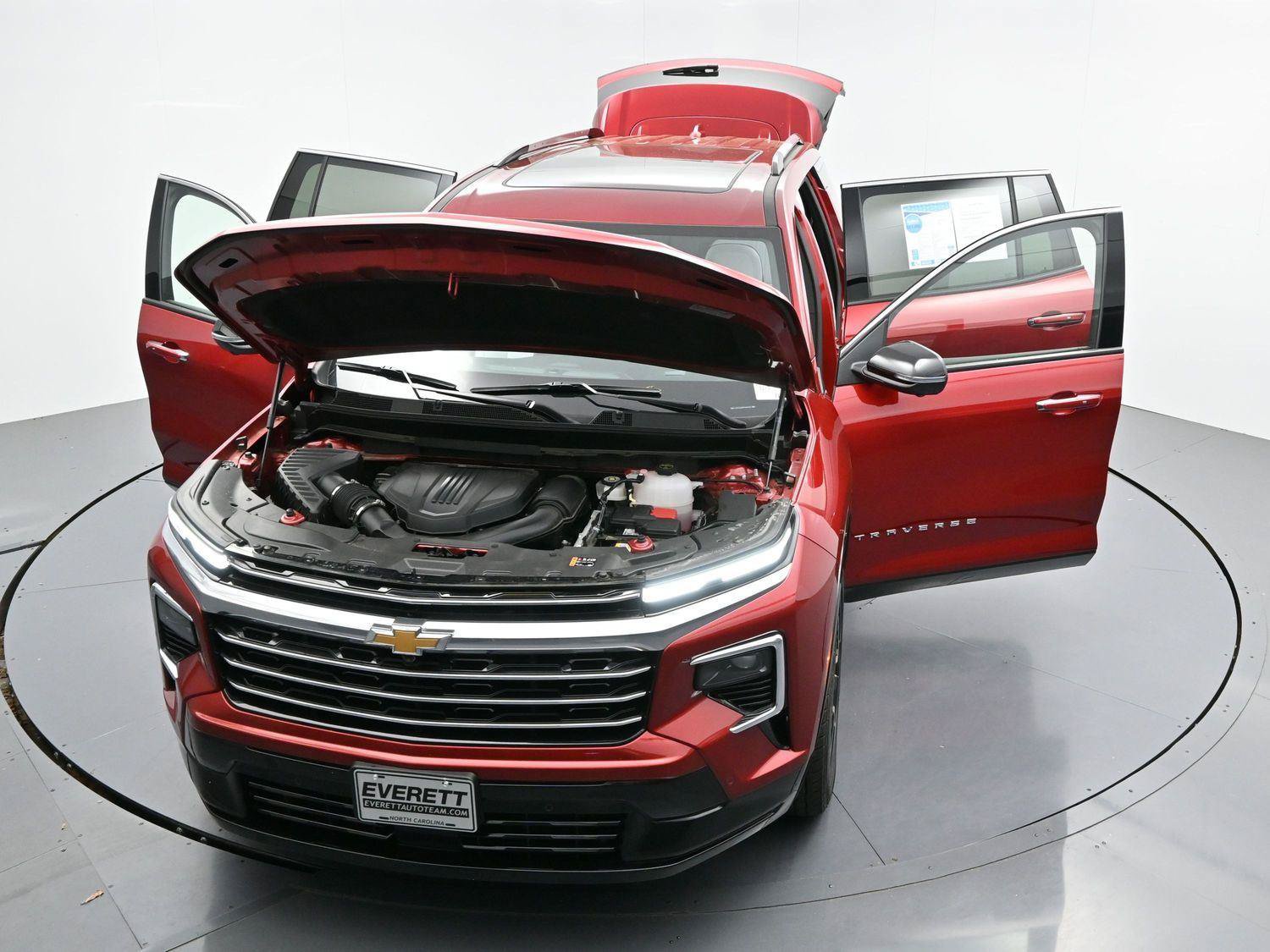 Used 2025 Chevrolet Traverse High Country AWD/4WD image 50