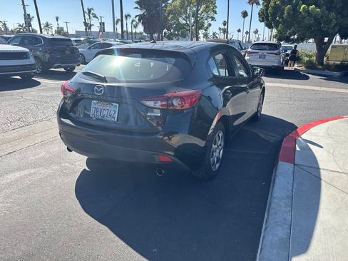 Used 2016 MAZDA MAZDA3 i Sport FWD image 26