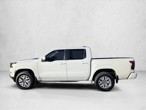 Used 2022 Nissan Frontier SV image 9