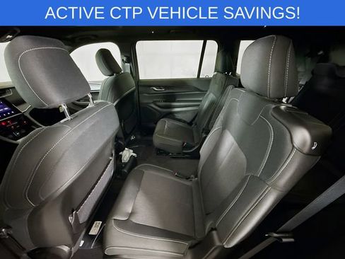 New 2025 Jeep Grand Cherokee L Laredo image 24