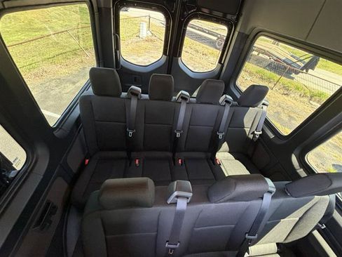 Used 2025 Mercedes-Benz Sprinter 2500 image 15