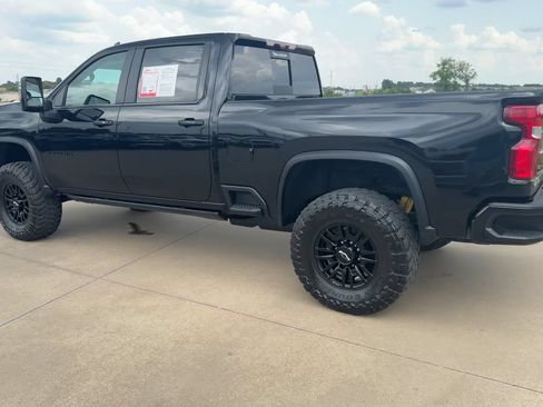 Used 2024 Chevrolet Silverado 2500 ZR2 w/ Technology Package AWD/4WD image 7