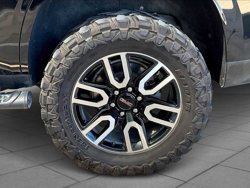 Used 2021 GMC Yukon AT4 image 10