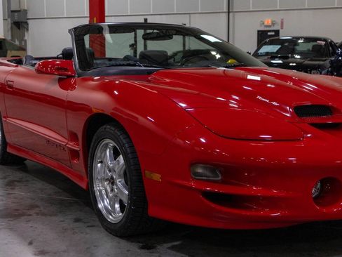 Used 2001 Pontiac Firebird Trans Am RWD image 31