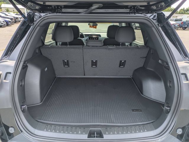 New 2027 GMC Terrain Elevation w/ LPO, Floor Liner Package AWD/4WD image 31