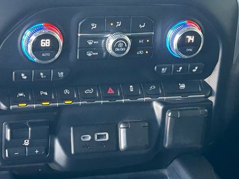 Used 2019 GMC Sierra 1500 SLT w/ SLT Premium Plus Package AWD/4WD image 40