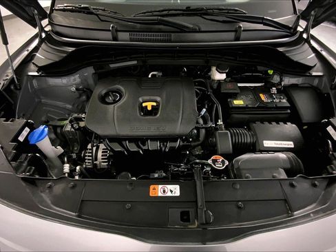 Used 2025 Kia Soul LX w/ LX Technology Package FWD image 10