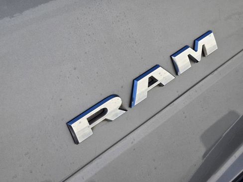 Used 2019 RAM 2500 Laramie AWD/4WD image 13