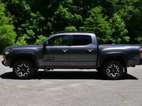 Used 2021 Toyota Tacoma TRD Off-Road w/ Blackout Package (TMS) AWD/4WD image 45