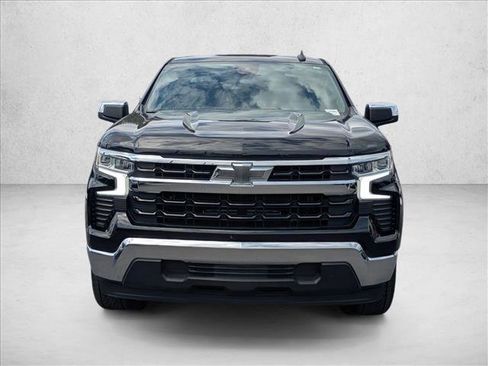 Used 2023 Chevrolet Silverado 1500 LT w/ Protection Package RWD image 2
