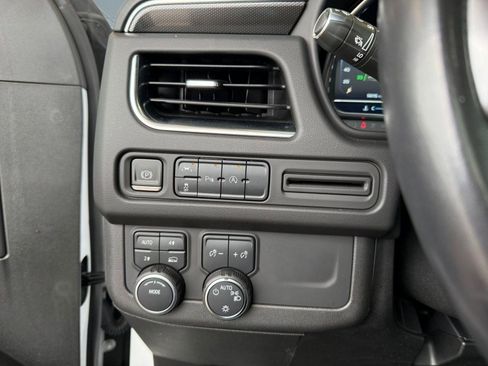 Used 2023 Chevrolet Tahoe RST AWD/4WD image 28