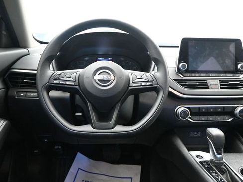 Used 2025 Nissan Altima 2.5 S image 23