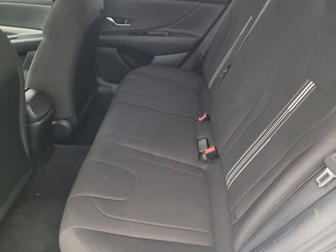 Used 2021 Hyundai Elantra SEL FWD image 18